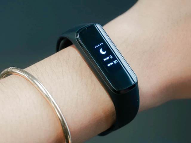 Bạn trẻ - Cuộc sống - Dùng chung app theo dõi sức khỏe phát hiện cứ 4 ngày bạn trai lại có một hôm thức muộn, biết nguyên nhân đằng sau mới ngã ngửa