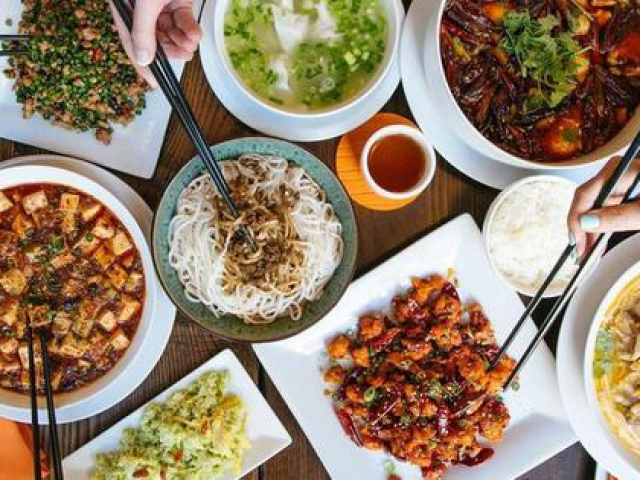 Bạn trẻ - Cuộc sống - Bắt con dâu mới một mình nấu cỗ làm giỗ, mẹ chồng bị "trả đũa" giận đến tím mặt nhưng không làm được gì