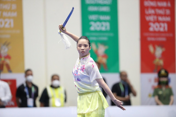 Trong Lễ xuất quân của Đoàn Thể thao Việt Nam dự SEA Games 32, cô gái vàng Wushu Dương Thúy Vi cho biết "đang rất hưng phấn và mong chờ giải đấu".