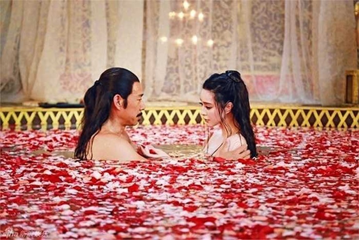 Những bộ phim hay nhất của "nữ hoàng cảnh nóng" xứ Trung: Không ngại "tắm bồn" cùng bạn diễn hơn 25 tuổi - 8