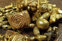 Kinh doanh - Nơi dân giàu ngang đại gia Dubai,  nhìn đâu cũng thấy vàng, đến đôi dép lê cũng đính vàng