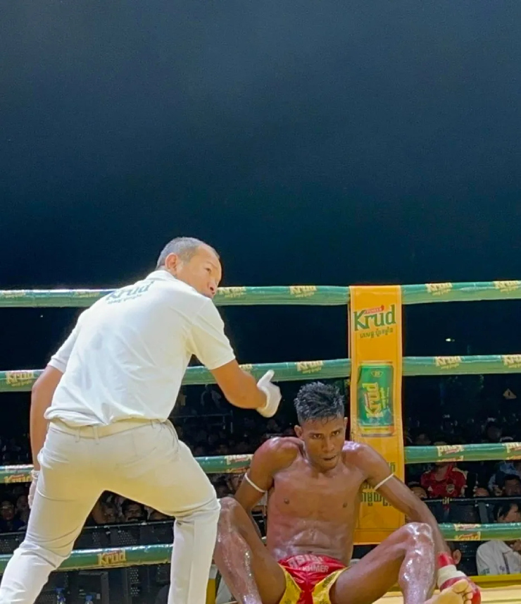 Tranh cãi trước SEA Games 32 ở trận võ sĩ Muay Thái hạ tay đấm Campuchia - 4