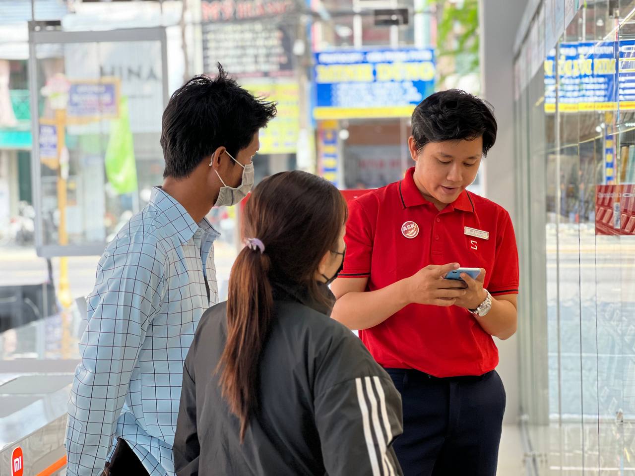 3 phụ kiện công nghệ cần thiết cho du lịch hè giảm giá lớn - 4