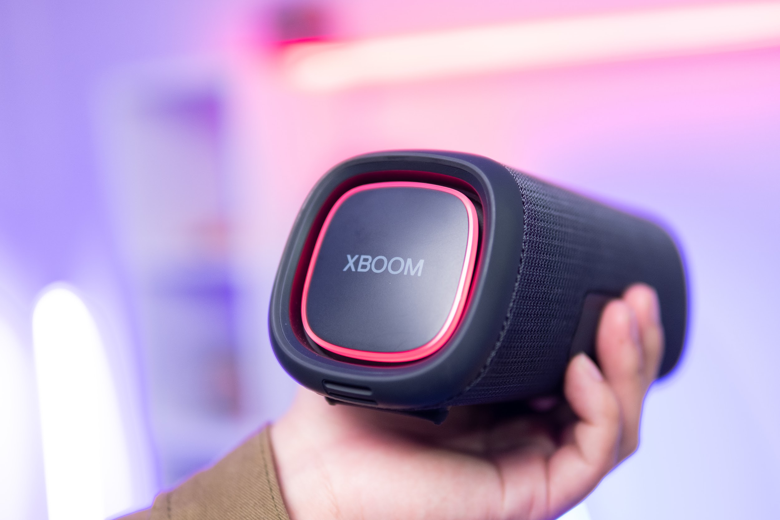 3 phụ kiện công nghệ cần thiết cho du lịch hè giảm giá lớn - 3