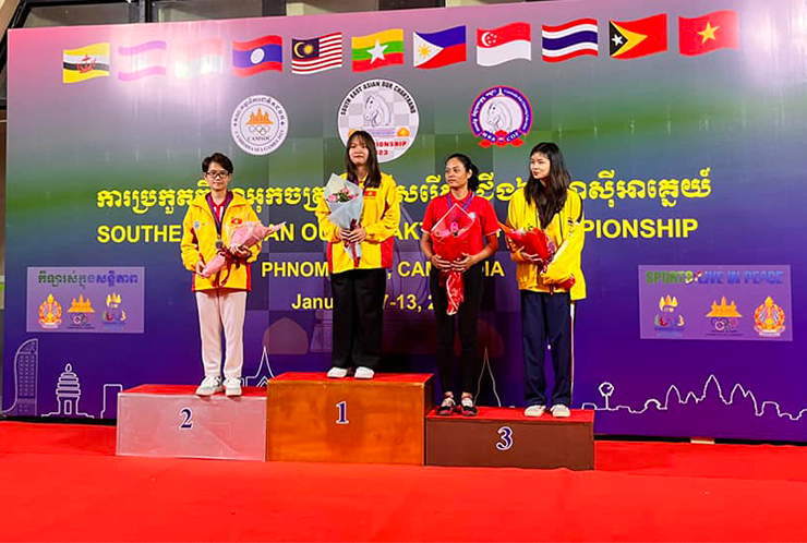 Tuyển cờ “ốc” Việt Nam có dàn người đẹp ra quân săn HCV SEA Games 32 - 2