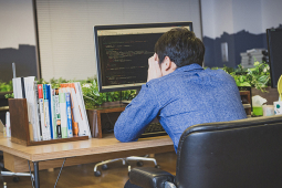 Sức khỏe đời sống - Không chỉ có mỗi đau lưng, đây mới là những mối họa đáng sợ nhất của việc “ngồi ì” một chỗ