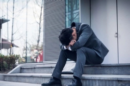 "Cuộc đua nam tính" khiến đàn ông gặp áp lực nơi làm việc