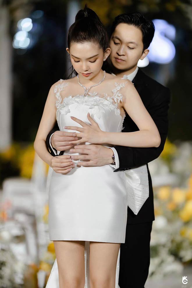 Body quyến rũ của &#34;cô dâu An Giang 100 tỷ&#34; vừa cưới chồng gốc Hong Kong siêu giàu - 3