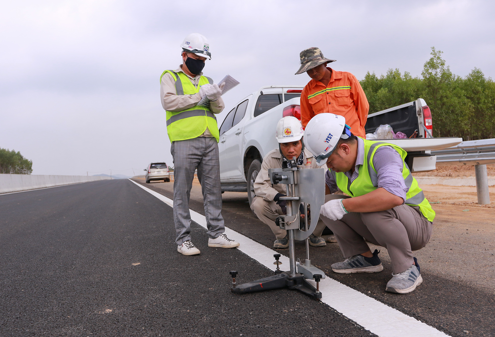 Khám phá cung đường tuyệt đẹp xuyên rừng cao su, vườn thanh long trước 