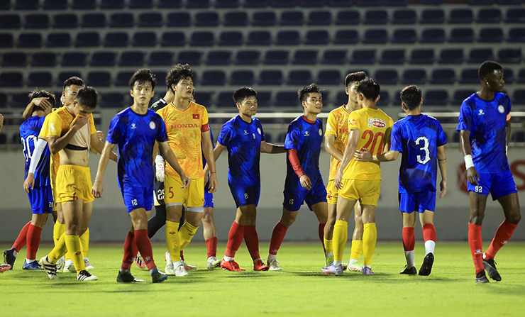 U22 Việt Nam tổng duyệt trước SEA Games, rượt đuổi tỉ số với đội V-League - 1