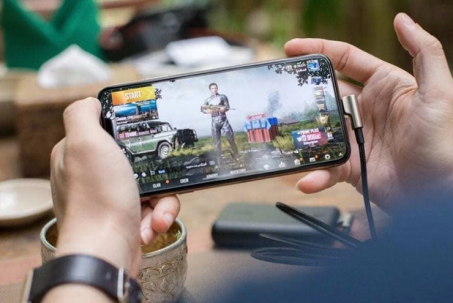 Chênh nhau 1 triệu, nên mua iPhone 14 hay Galaxy S22 Ultra?