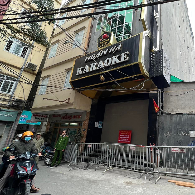 Hà Nội: Phạt 180 triệu đồng cơ sở karaoke có múa thoát y - 1