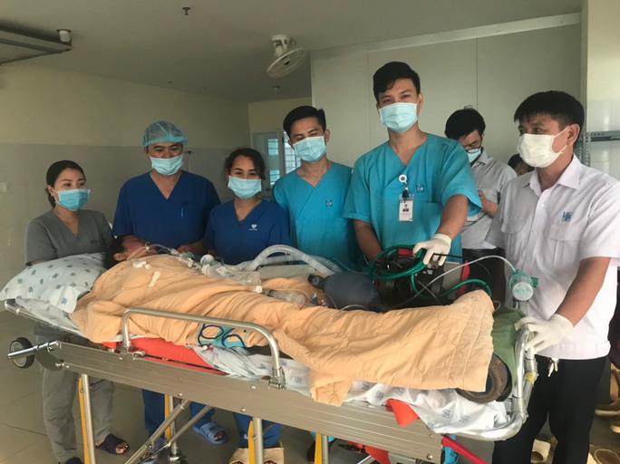 Chị T.T.K.N. đang chuẩn bị được chuyển xuống Bệnh viện Đai học Y dược TP HCM để tiếp tục điều trị