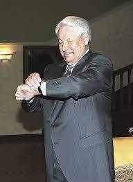 B.Yeltsin thường đeo đồng hồ Poljot và Rolex