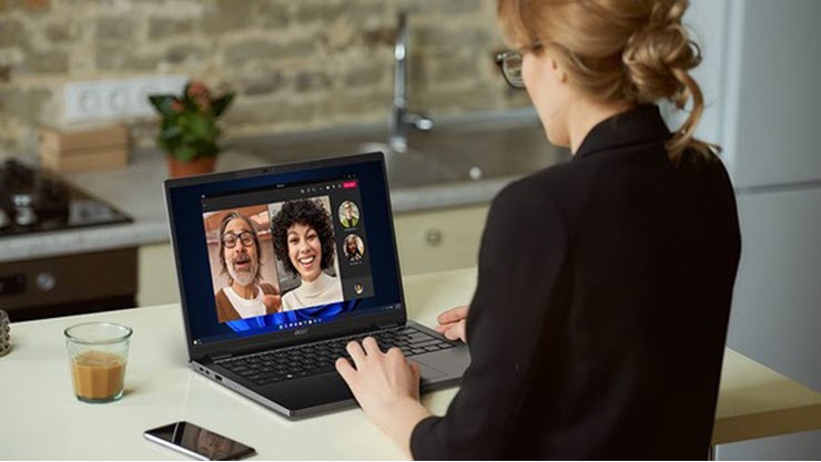 Acer trình làng dòng laptop TravelMate dành cho doanh nhân - 1