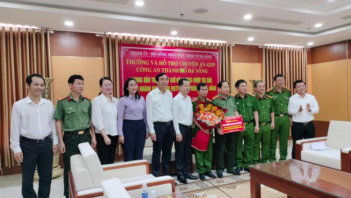 Lãnh đạo TP Đà Nẵng khen thưởng các lực lượng Công an thành phố vì thành tích phá án