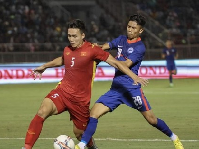 Chủ tịch LĐBĐ Singapore lo lắng khi đội nhà chung bảng với Việt Nam tại SEA Games