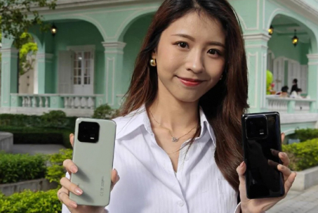 So sánh Galaxy S22+ và Xiaomi 13: Flagship nào “ngon” hơn?