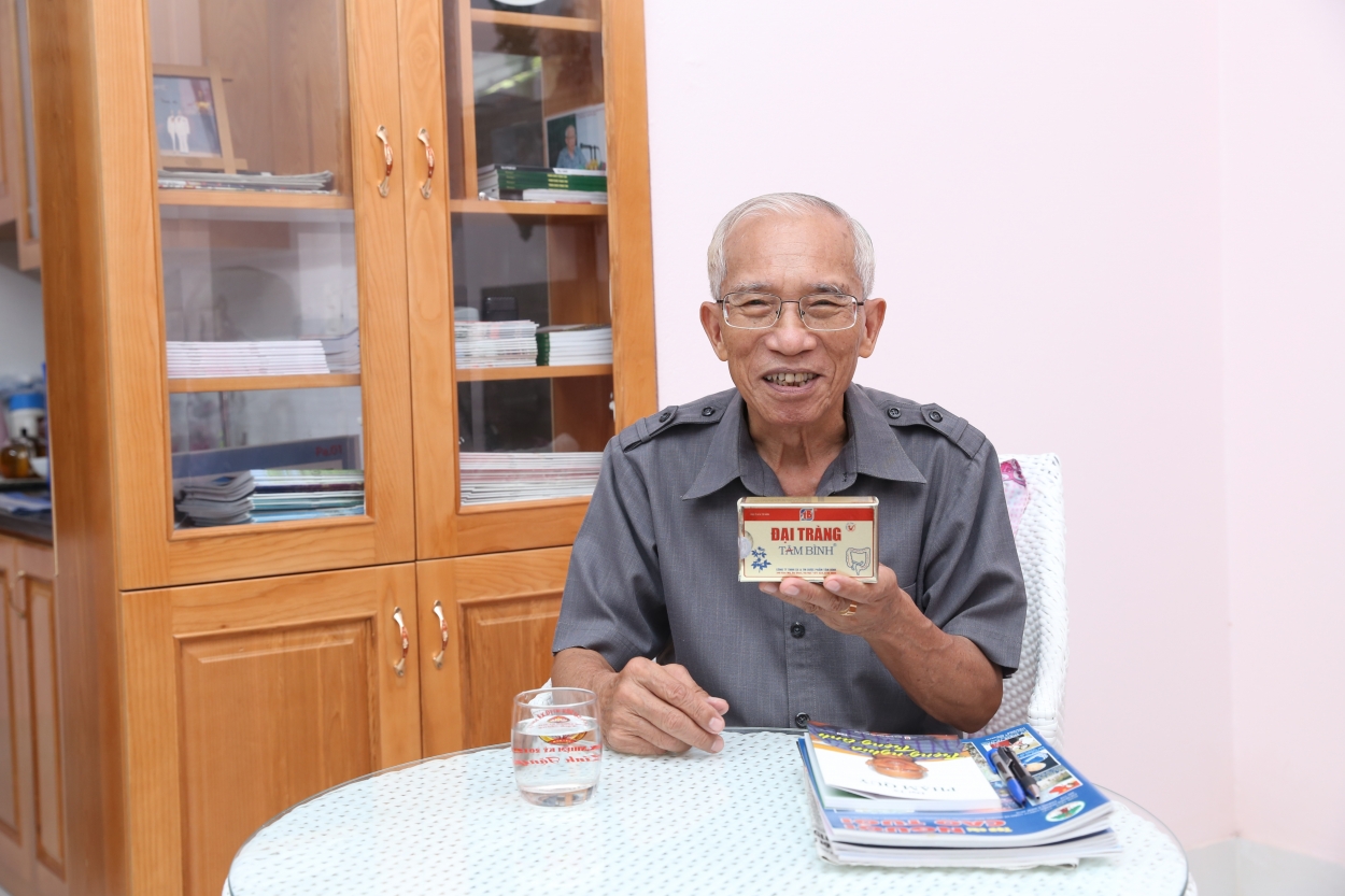 Dùng Đại tràng Tâm Bình, đại tá Phạm Quy đã đẩy lùi rối loạn tiêu hóa, đau quặn bụng do viêm đại tràng co thắt