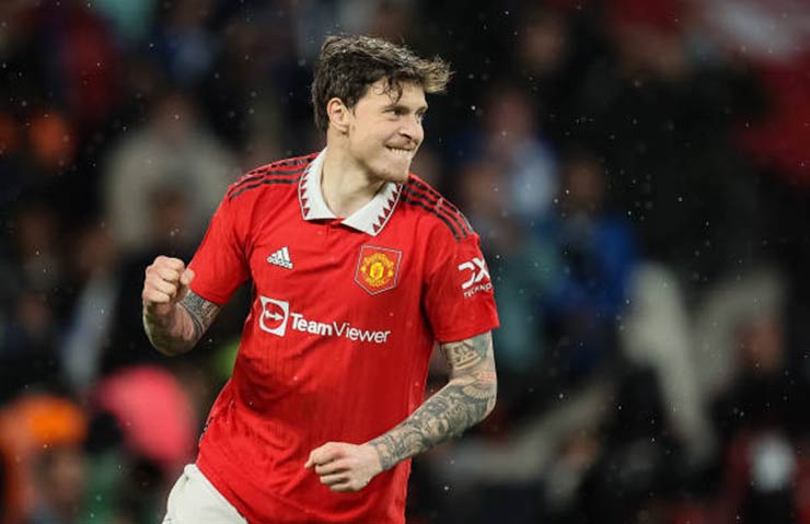 Lindelof là cầu thủ hay nhất trận bán kết FA Cup MU - Brighton và cũng là người sút quả 11m quyết định