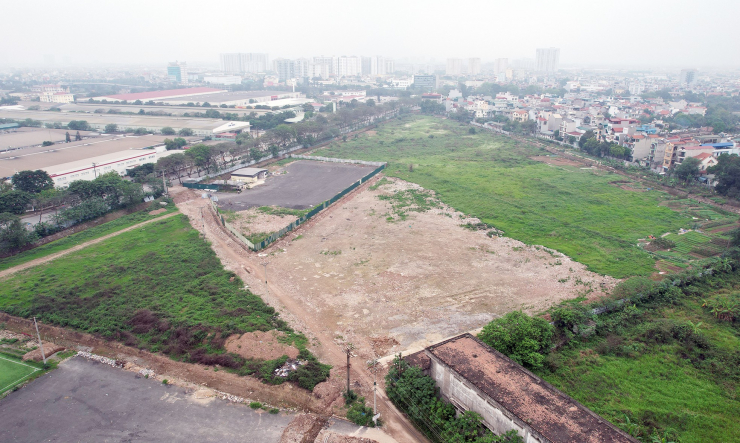Cận cảnh dự án khu đô thị ở Hà Nội biến tướng thành sân bóng, cho thuê tùm lum - 2