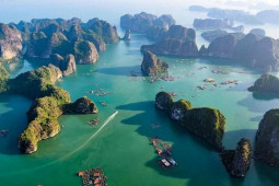 Vịnh Hạ Long lọt top 10 điểm đến đẹp nhất thế giới 2022