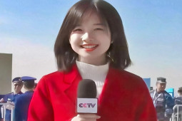 ”Nữ phóng viên xinh đẹp nhất” Đài Truyền hình Trung ương Trung Quốc vướng ồn ào bị cấm sóng