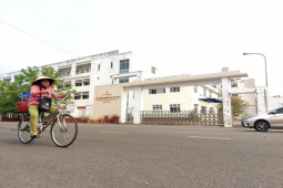 'Đắp chiếu' hai bệnh viện trăm tỷ