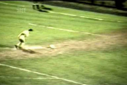 Bóng đá - Quả penalty tệ nhất mọi thời đại, sau hơn 30 năm vẫn không "mất ngôi"