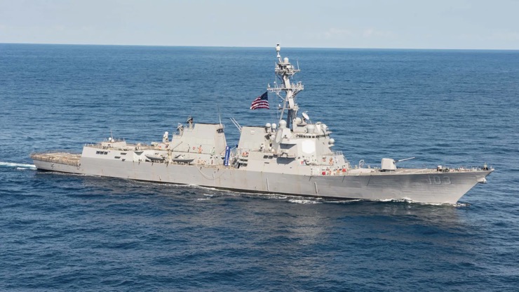 Tàu khu trục lớp Arleigh Burke, USS Truxtun cũng có mặt ở ngoài khơi Sudan.