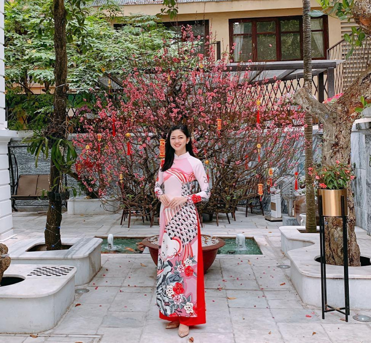 Cận cảnh biệt thự 'cung điện' của Á hậu vừa được chồng đại gia tổ chức sinh nhật rực rỡ như đám cưới - 7