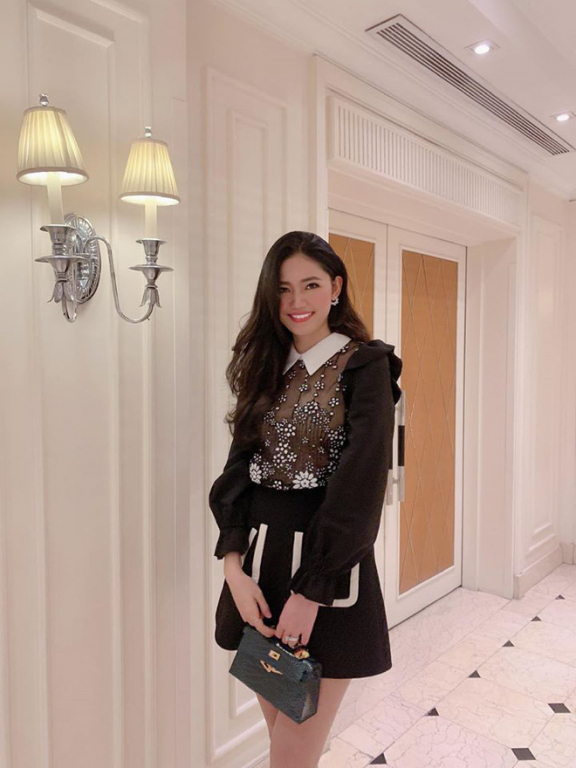 Cận cảnh biệt thự 'cung điện' của Á hậu vừa được chồng đại gia tổ chức sinh nhật rực rỡ như đám cưới - 2