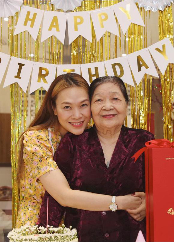Mẹ ruột Mỹ Tâm: Hoa khôi đất Quảng một thời, nuôi dạy con cái thành đạt khiến nhiều người ngưỡng mộ - 3
