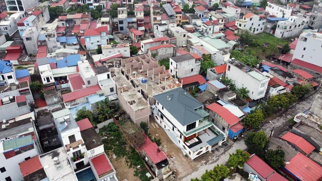 Dãy 9 căn nhà liền kề của vợ chồng Chủ tịch UBND phường Lãm Hà (Kiến An, Hải Phòng).