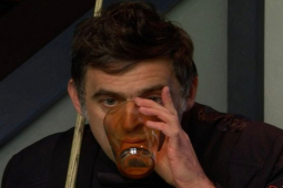 Thể thao - "Thiên tài" bi-a O'Sullivan gây sốt giải thế giới: "Giấu bi" để ra ngồi uống nước