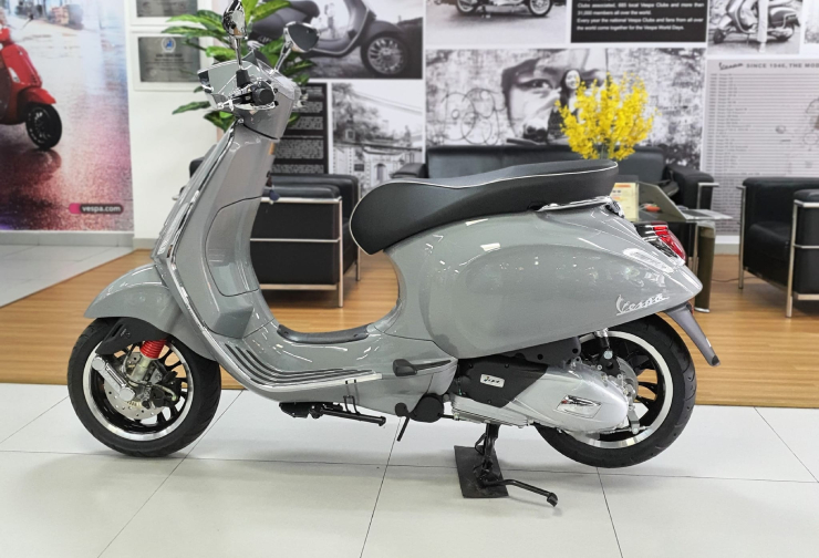 Bảng giá Vespa cuối tháng 4/2023, quà tặng tiền triệu - 5