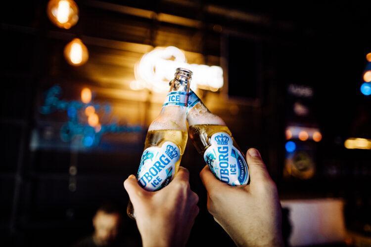 Tuborg Ice mát lạnh với nắp giật giúp dễ dàng BĂNG qua mọi cuộc vui