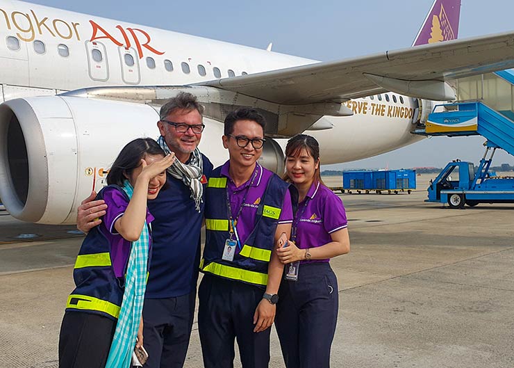U22 Việt Nam đến Campuchia săn HCV SEA Games 32, chủ nhà tặng quà đón tiếp - 14