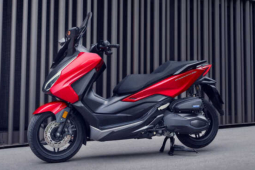 Thế giới xe - Top 5 xe tay ga cỡ lớn đáng mua nhất hiện nay