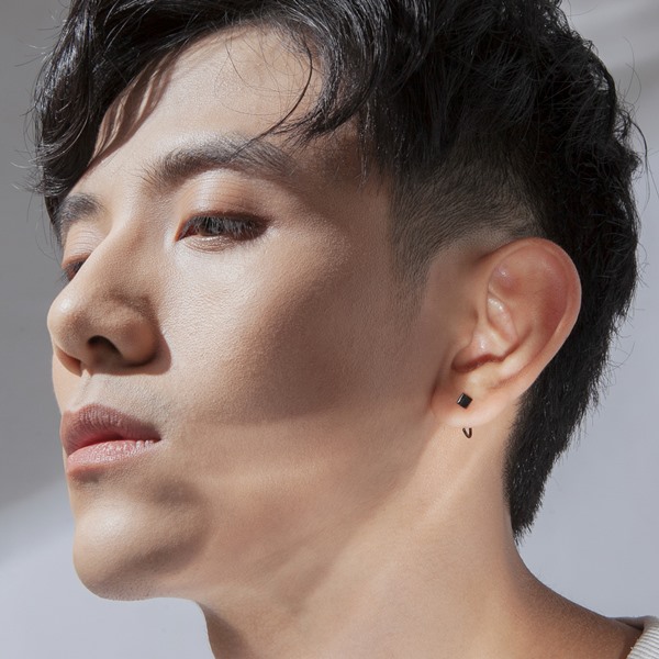 9 kiểu khuyên tai giúp nam giới sành điệu và hiện đại hơn - 9
