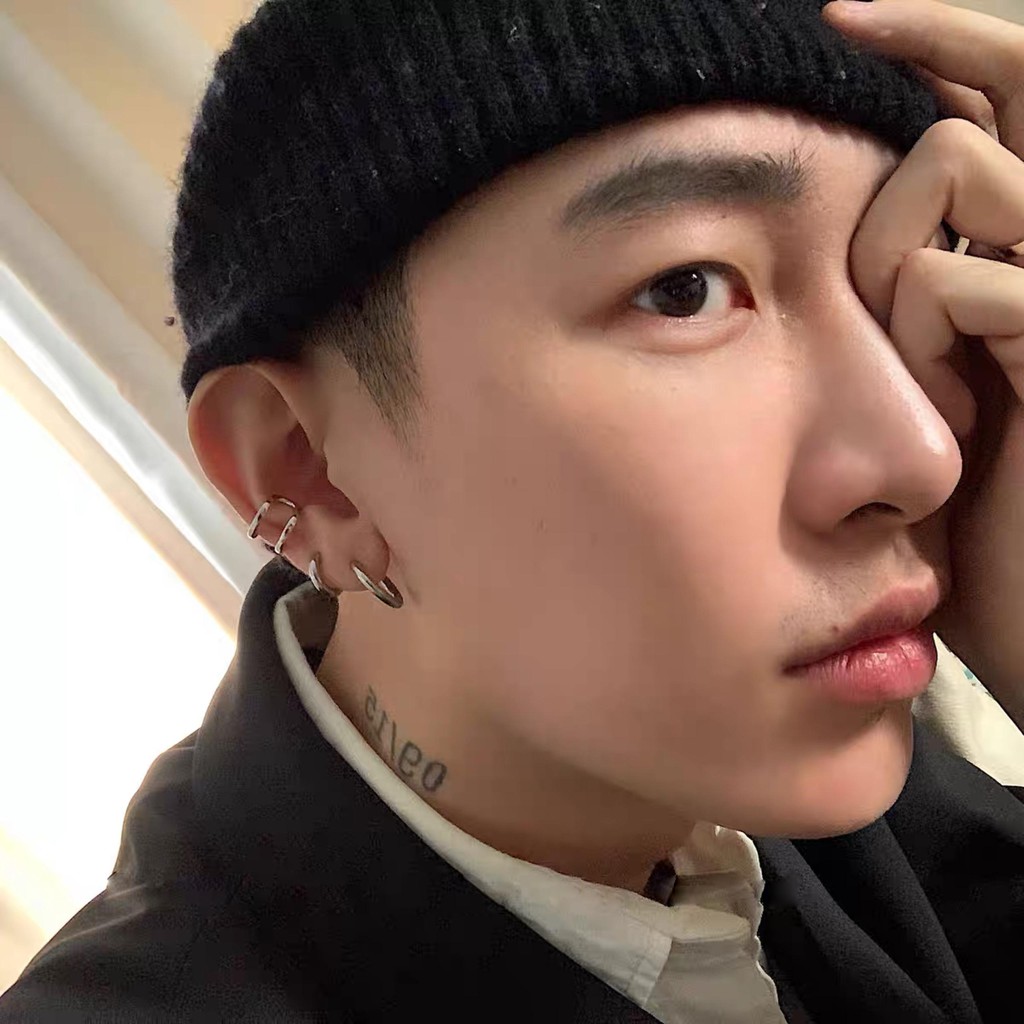 9 kiểu khuyên tai giúp nam giới sành điệu và hiện đại hơn - 6