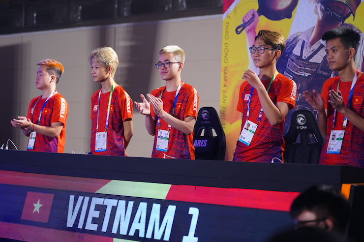 Các game thủ Việt Nam đã thi đấu "bùng nổ" tại SEA Games 31 trên sân nhà, hứa hẹn sẽ tiếp tục gặt hái nhiều thành công&nbsp;trên đất Campuchia ở kỳ SEA Games 32.