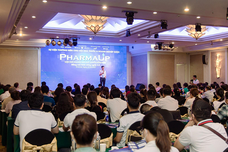 Số lượng khách tham dự vượt xa dự kiến với 350/300 khách