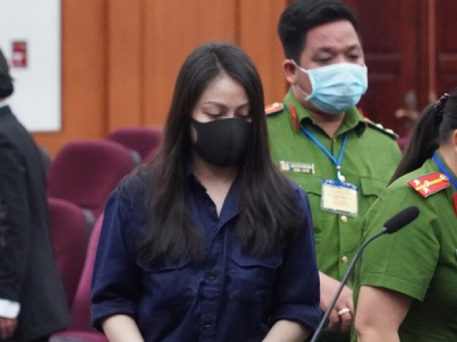 Nguyễn Võ Quỳnh Trang nói gì trong phiên tòa sáng nay 28-4?