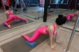 Làm đẹp - "Hoa hậu hàng không" đi đổ xăng cũng thu hút vì có "đường cong hơn đường đua"