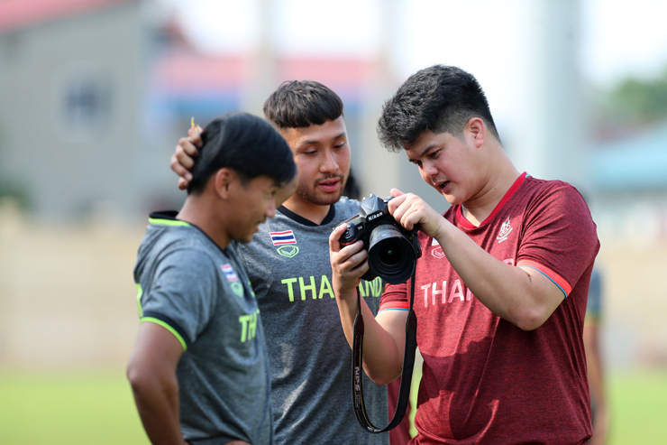 Cầu thủ U22 Thái Lan chơi búng tai, thoải mái chờ “săn” HCV SEA Games 32 - 4