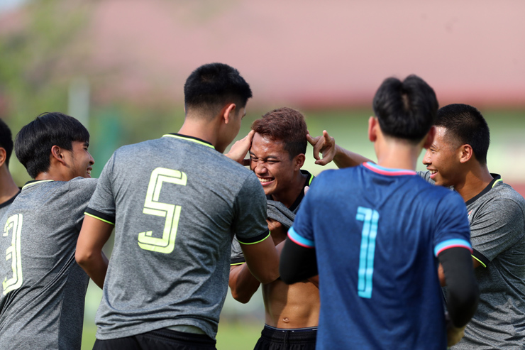 Cầu thủ U22 Thái Lan chơi búng tai, thoải mái chờ “săn” HCV SEA Games 32 - 5