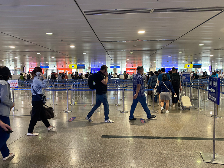 Sân bay Tân Sơn Nhất đón gần 127.000 khách trong ngày 28/4 - 2