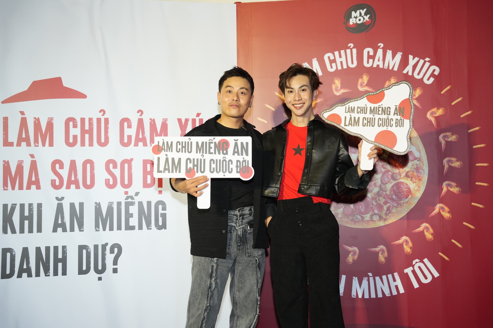 Tham gia sự kiện ra mắt quyển sách đầu đời của anh Dương Lâm Đồng Nai, còn có sự tham gia của các hot TikToker đình đám.