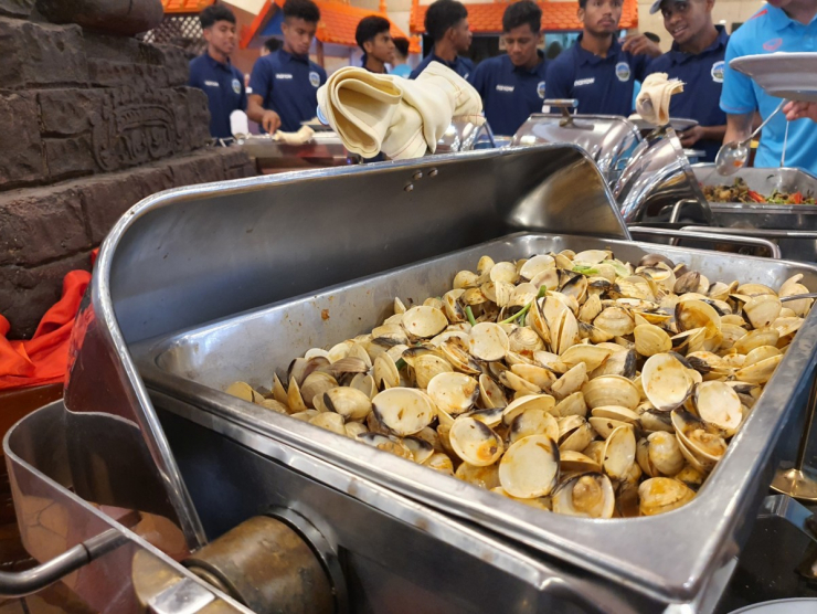 Các món hải sản được chế biến với hương vị khá giống ở Việt Nam.